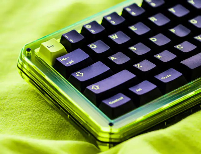 NR2 x Stellar65 亚克力机械键盘套件- zFrontier 装备前线