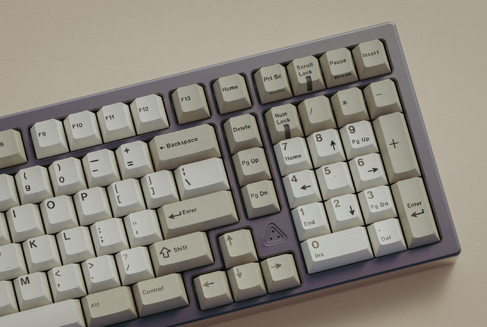 GMK Classic Beige 经典复古白- zFrontier 装备前线