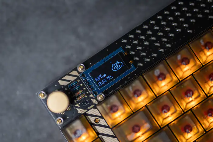 LeleLab Y2K 76 热插拔客制化机械键盘套件- zFrontier 装备前线