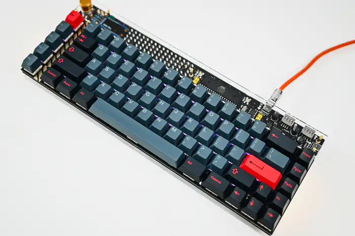 Lele76 Y2K x GMK Redline 热插拔客制化机械键盘- zFrontier 装备前线