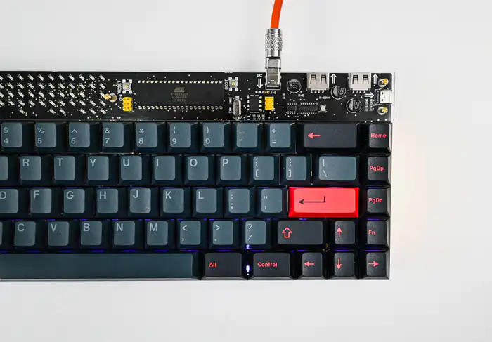 Lele76 Y2K x GMK Redline 热插拔客制化机械键盘- zFrontier 装备前线