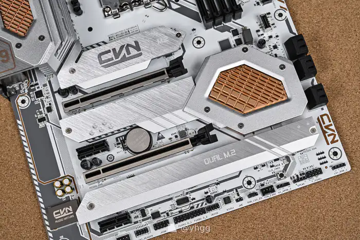 国产固态新选择——七彩虹CN700 PCIe4.0 固态硬盘开箱简测- zFrontier