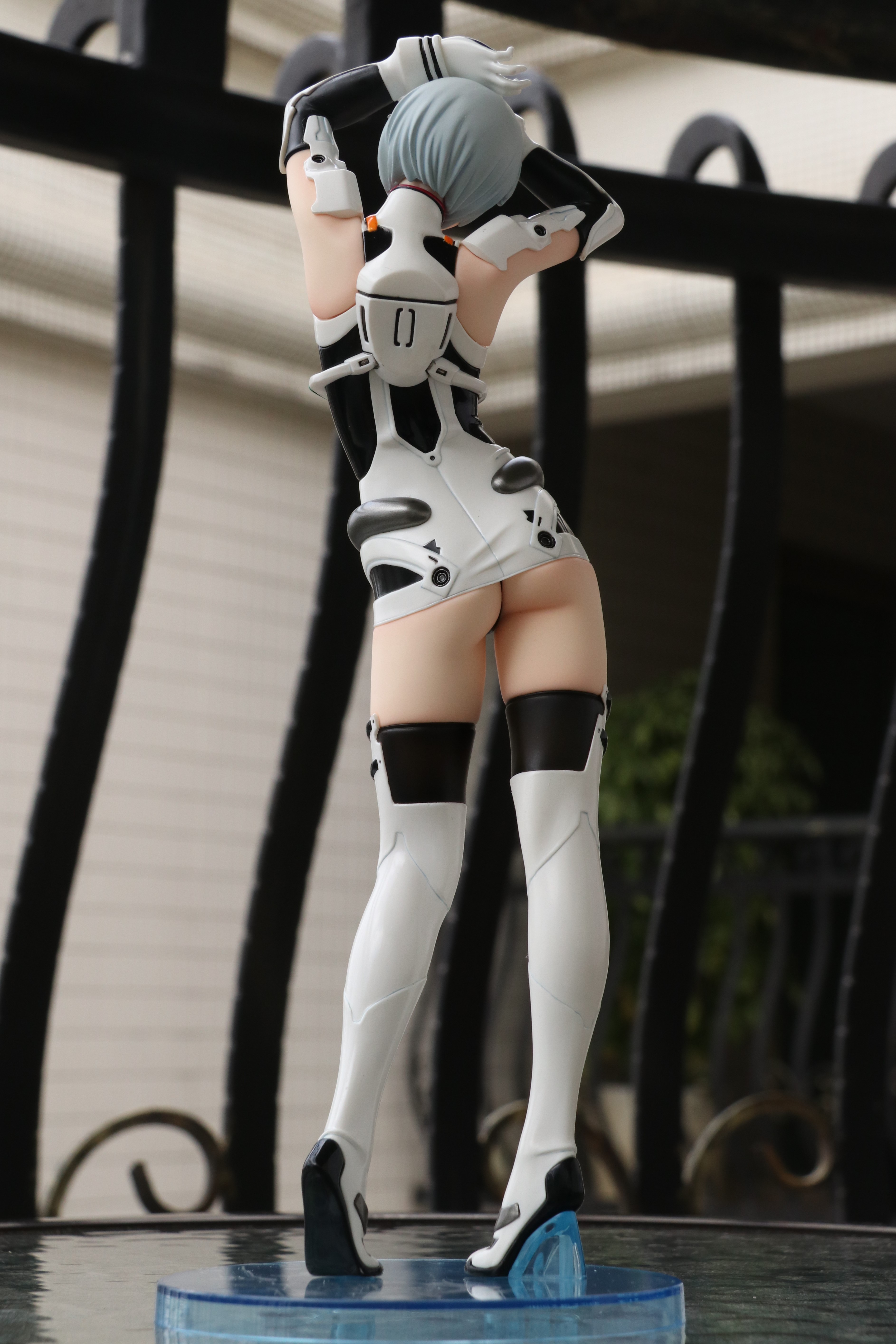 山下俊也笔下的绫波丽