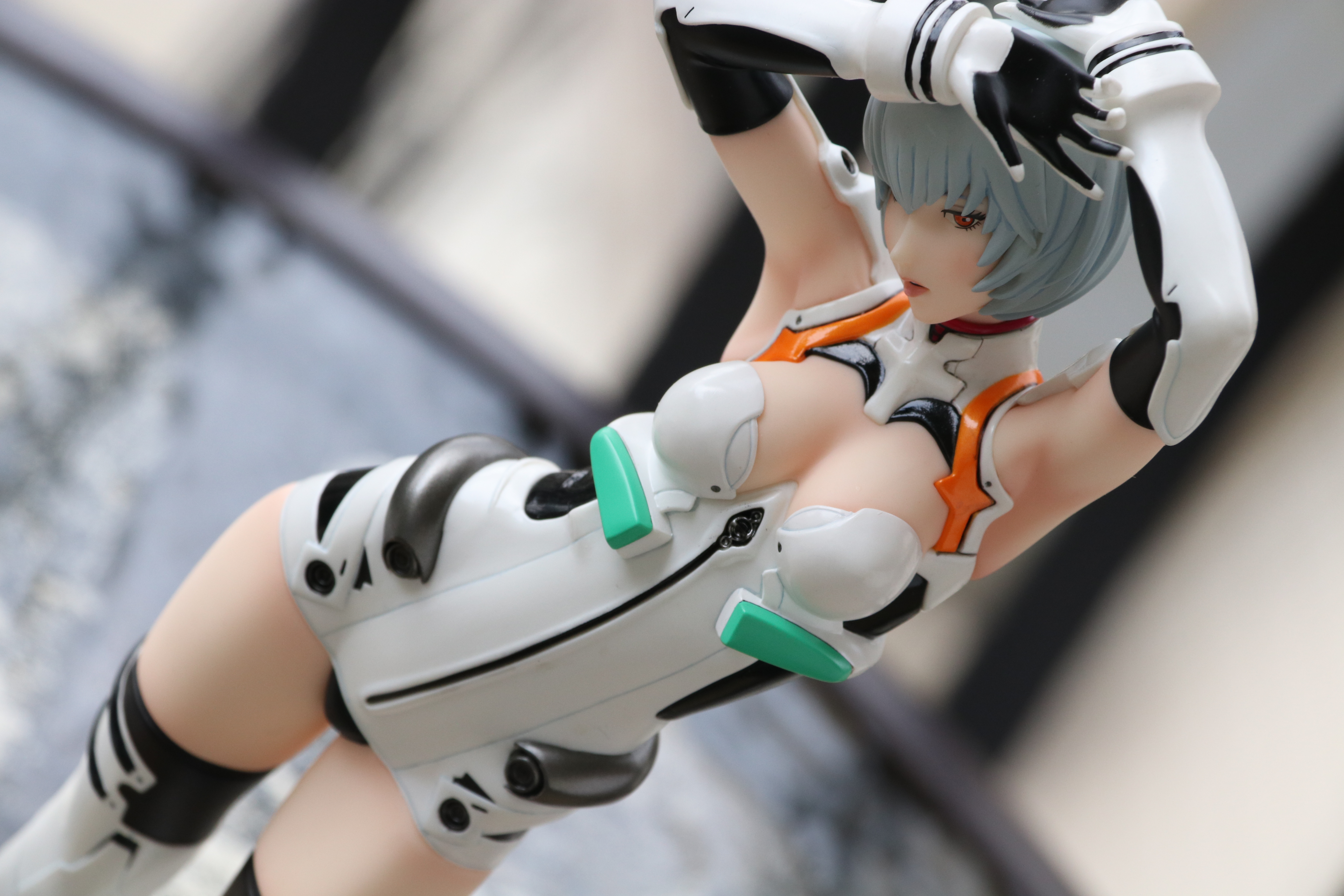 山下俊也笔下的绫波丽