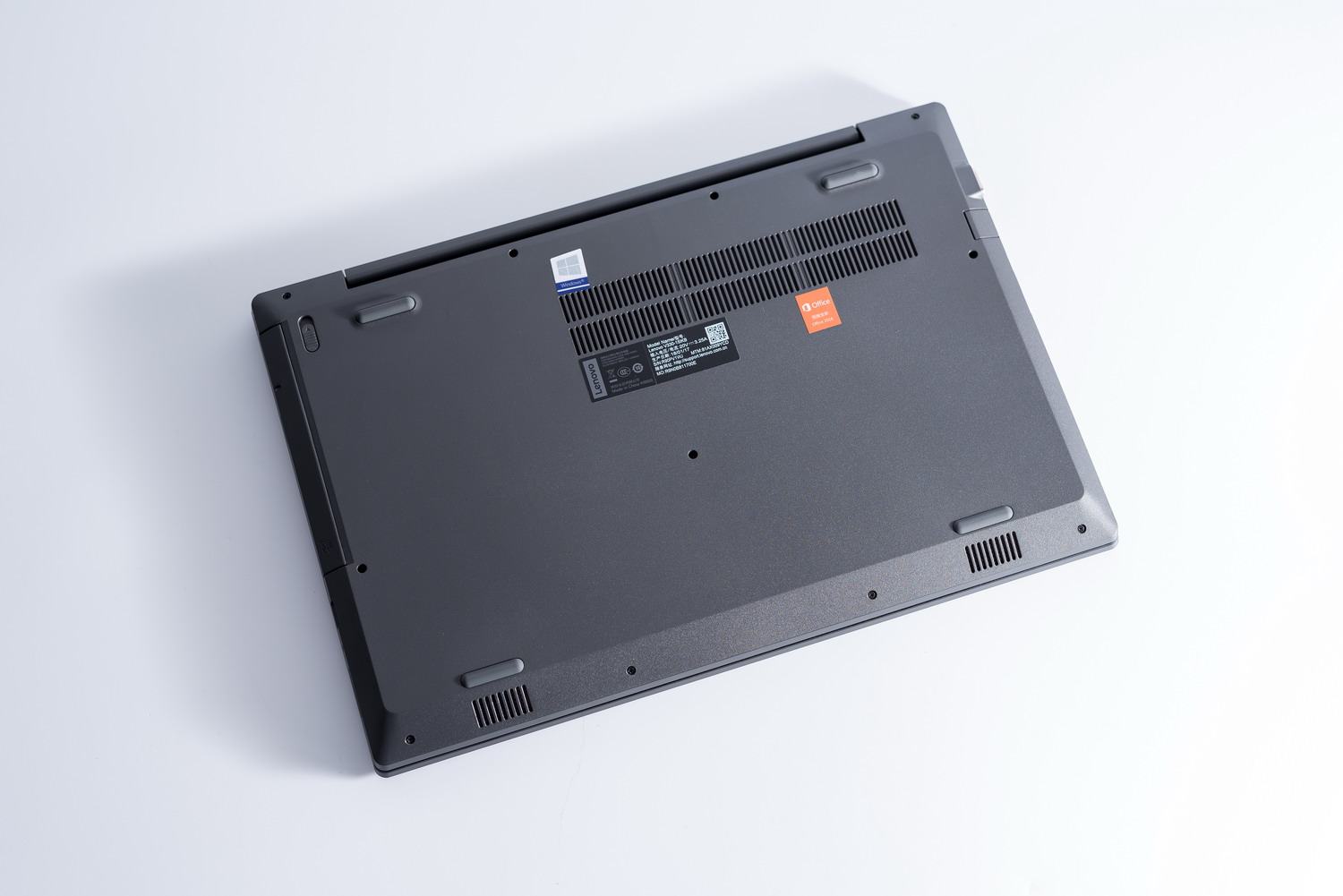 一块电池续航不够那两块呢联想扬天v330笔记本评测