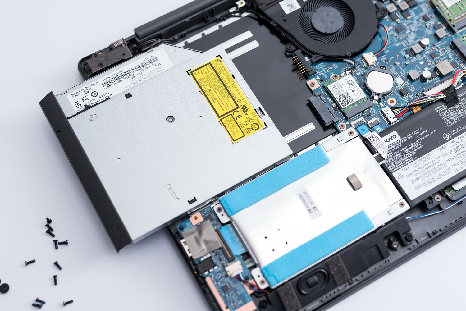 一块电池续航不够那两块呢联想扬天v330笔记本评测