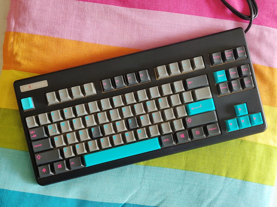 一般是日本产的rf和hhkb)键盘,他们心中总有那么一点点的小奢望,希望