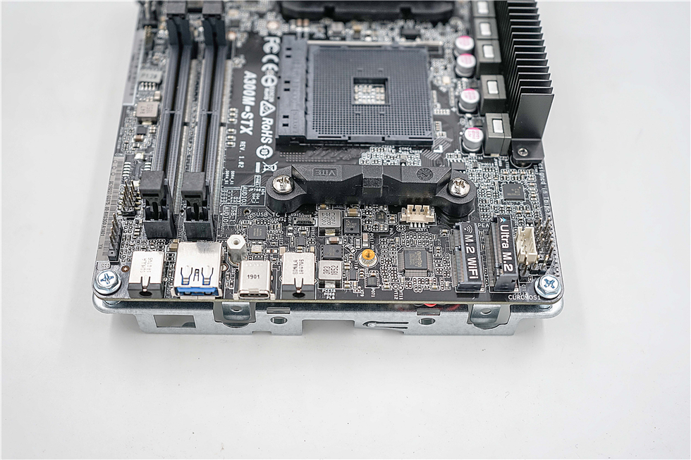 华擎deskminia300装机记体积超小amdapu主机