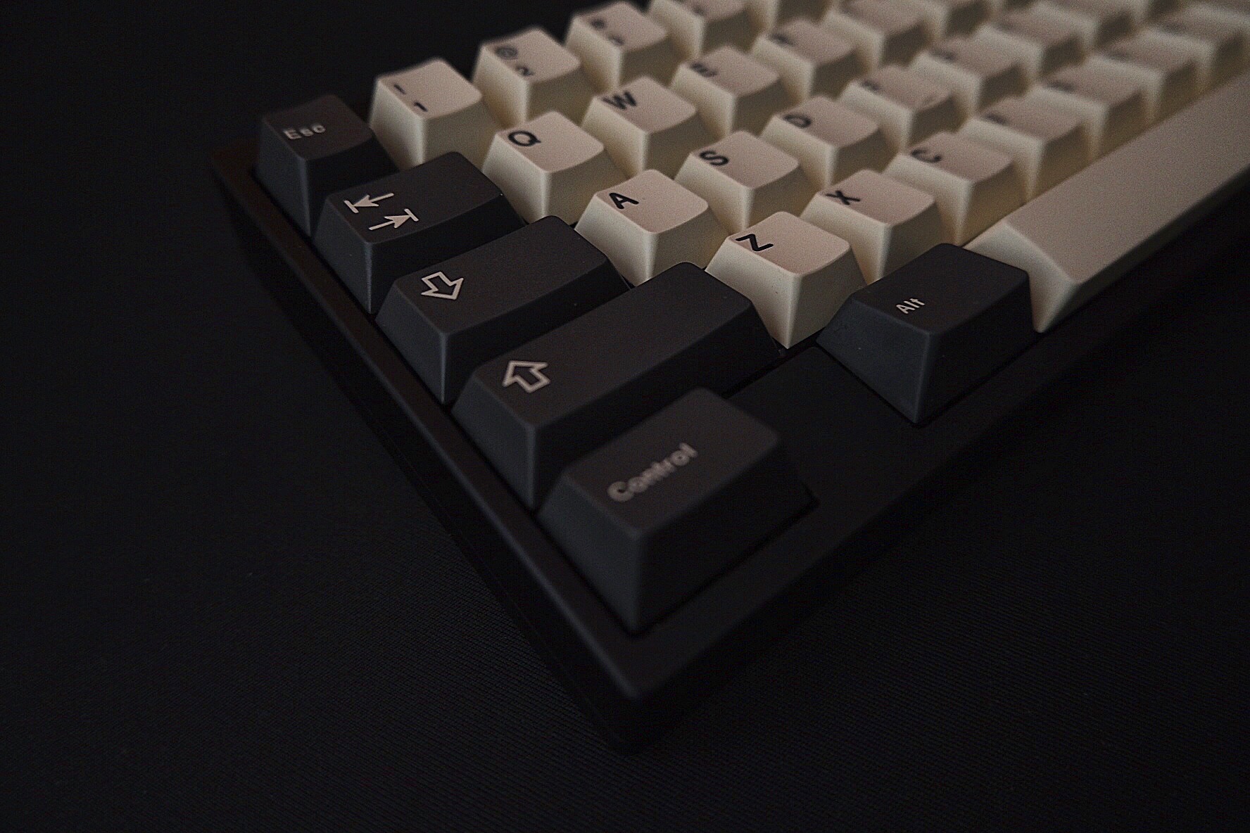 GMK Carbon R2 Bone x E6.5 WKL - zFrontier 装备前线