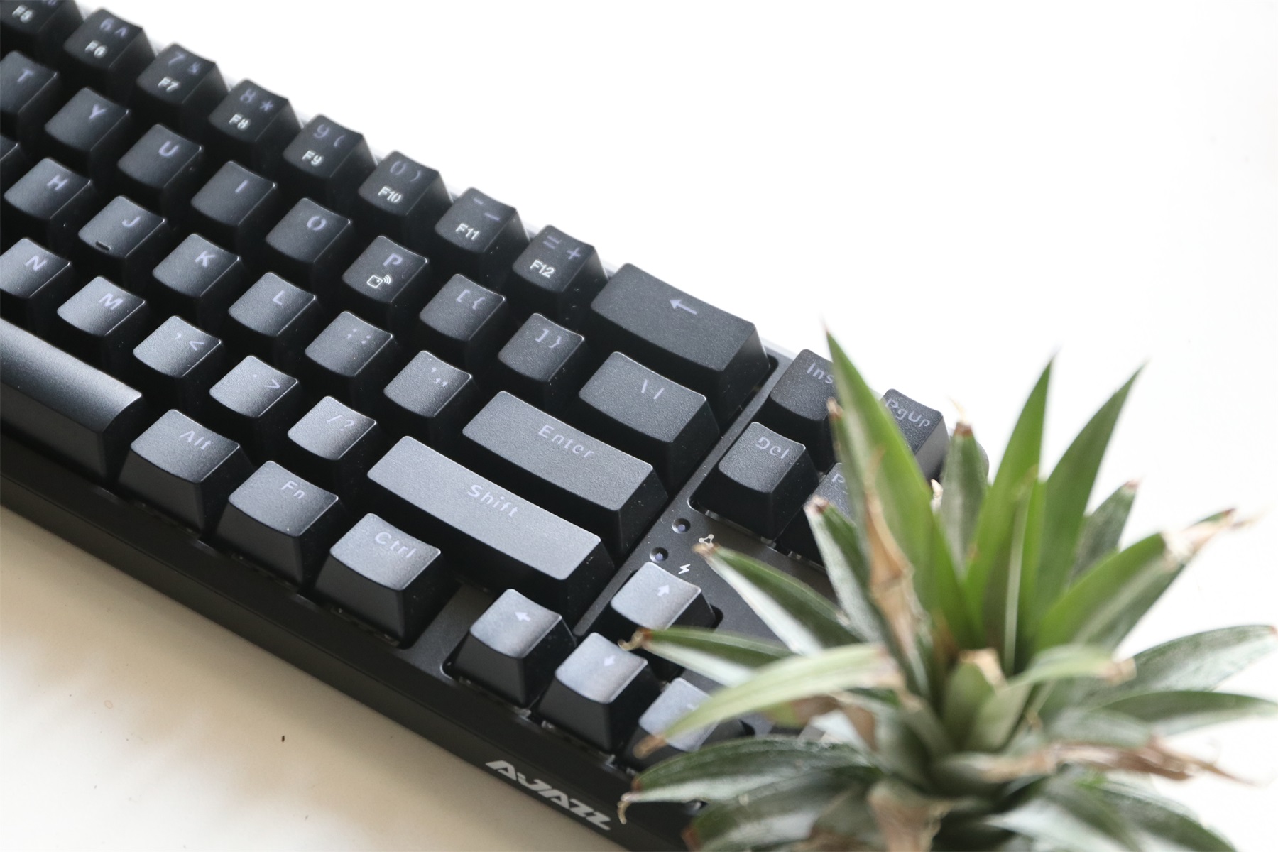 适合做二奶机的一把小键盘黑爵k680t