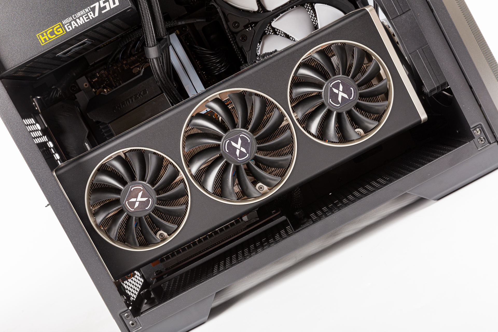 追风者p200a装机作业分享5800xb550i6700xt