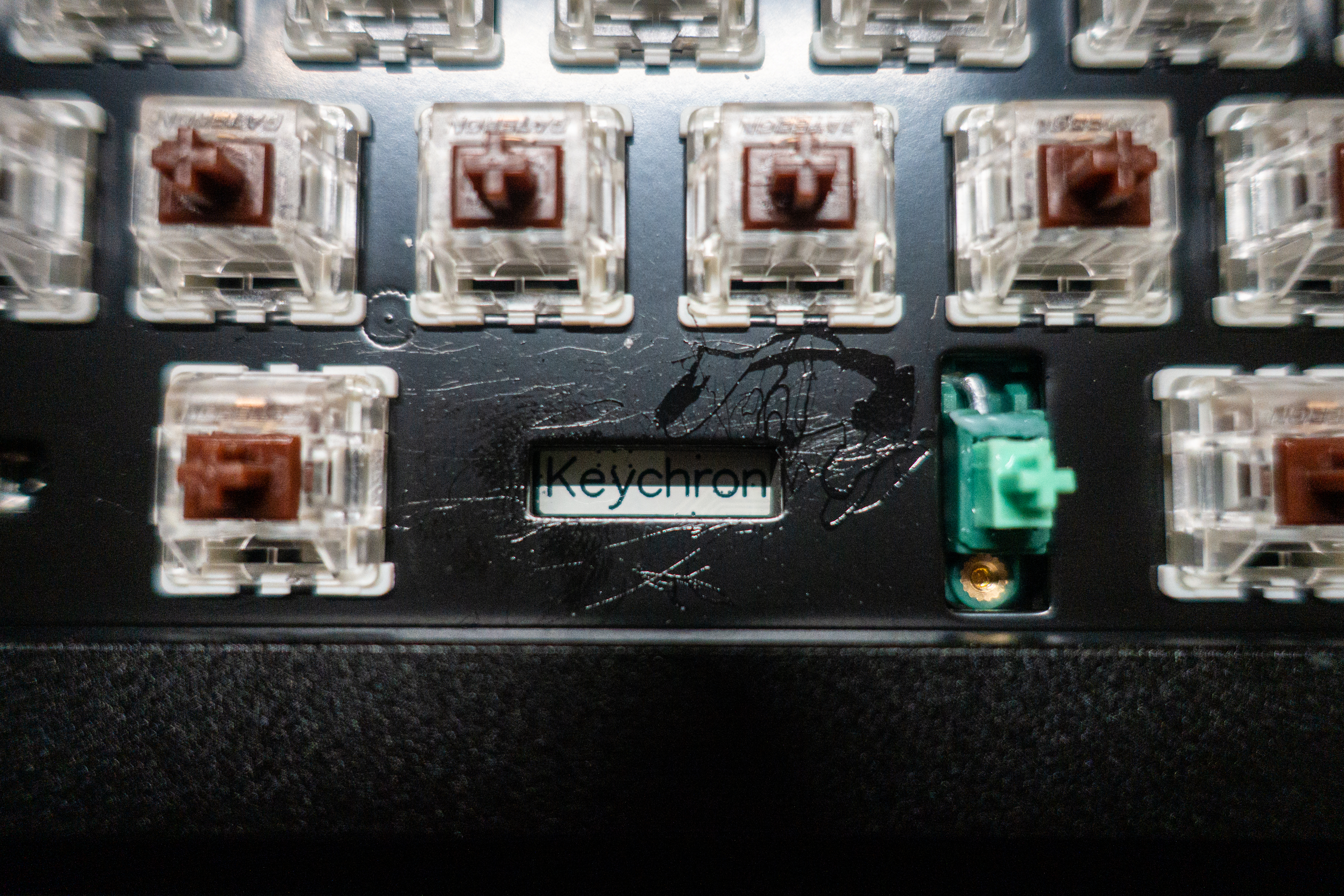 高度 pbt 双色闭口,遮光性不错最后跟京造 q1 兄弟同框(兄弟已换舷