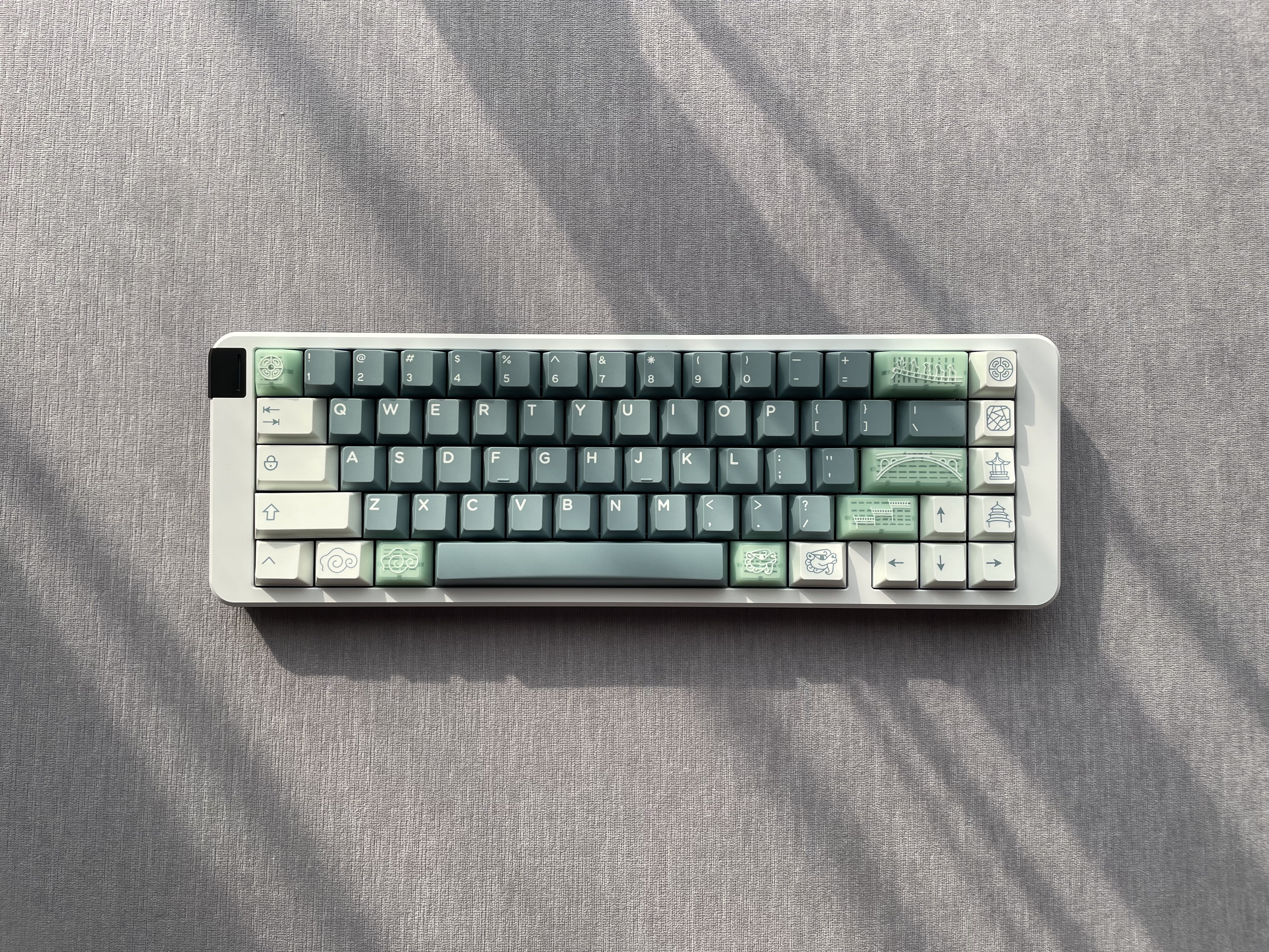 SALE／89%OFF】【SALE／89%OFF】Space65 R3 E-White (Storm) 自作