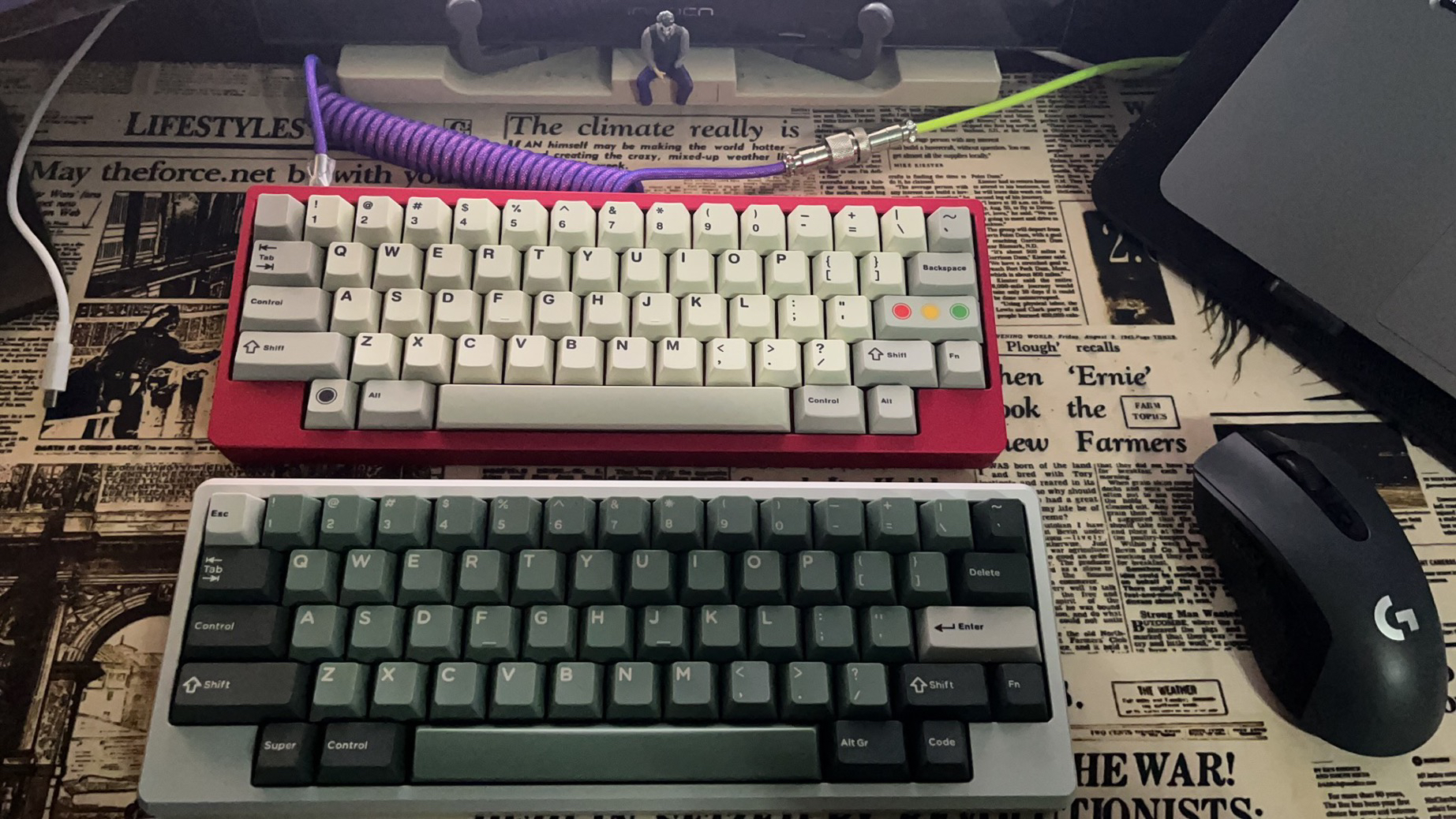 分享一下新到的银色frog mini，顺便甩几张常用其他的hhkb，丢图跑