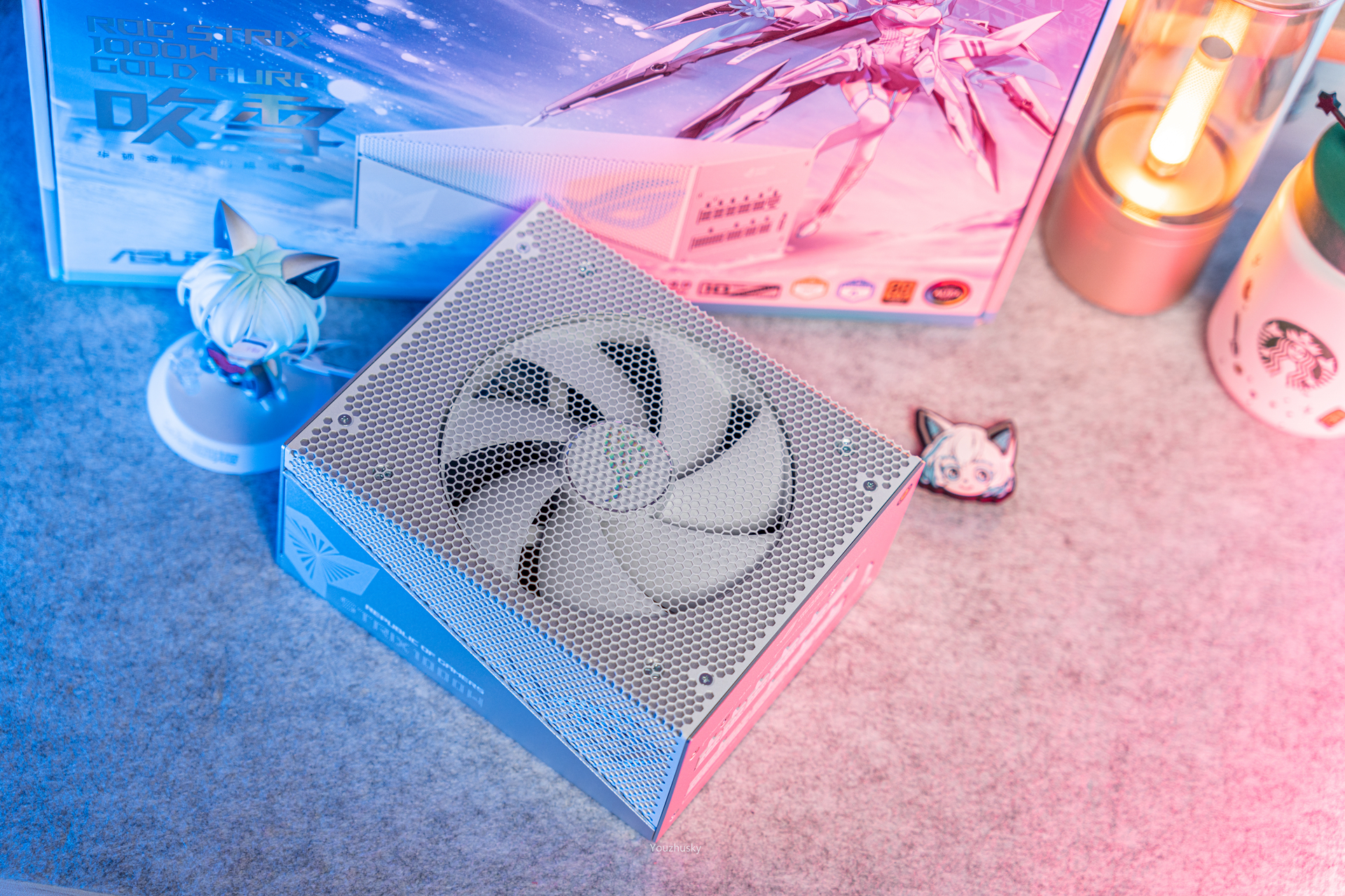 二次元进军ATX3.0——玩家国度（ROG）Strix 雷鹰1000W AURA吹雪版开箱 