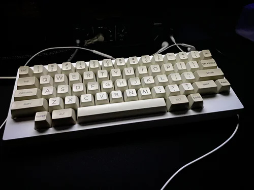 记录2023年的键盘1 2023年突然兴起想要改一下自己用了5年的HHKB，于是