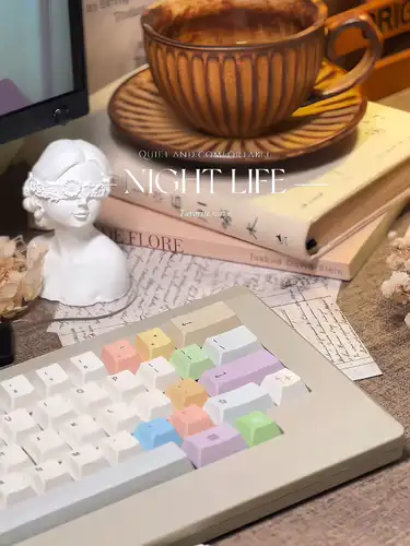 《Just Colllor 绘梦》实拍&展示 -极简风 -浅色梦境色彩 -纯净百搭 另外，寻找一位有兴趣拍摄纯色无刻键帽的博主😀 ...