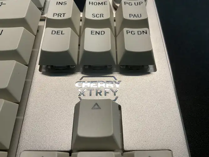 CHERRY MX8.3开箱体验- zFrontier 装备前线