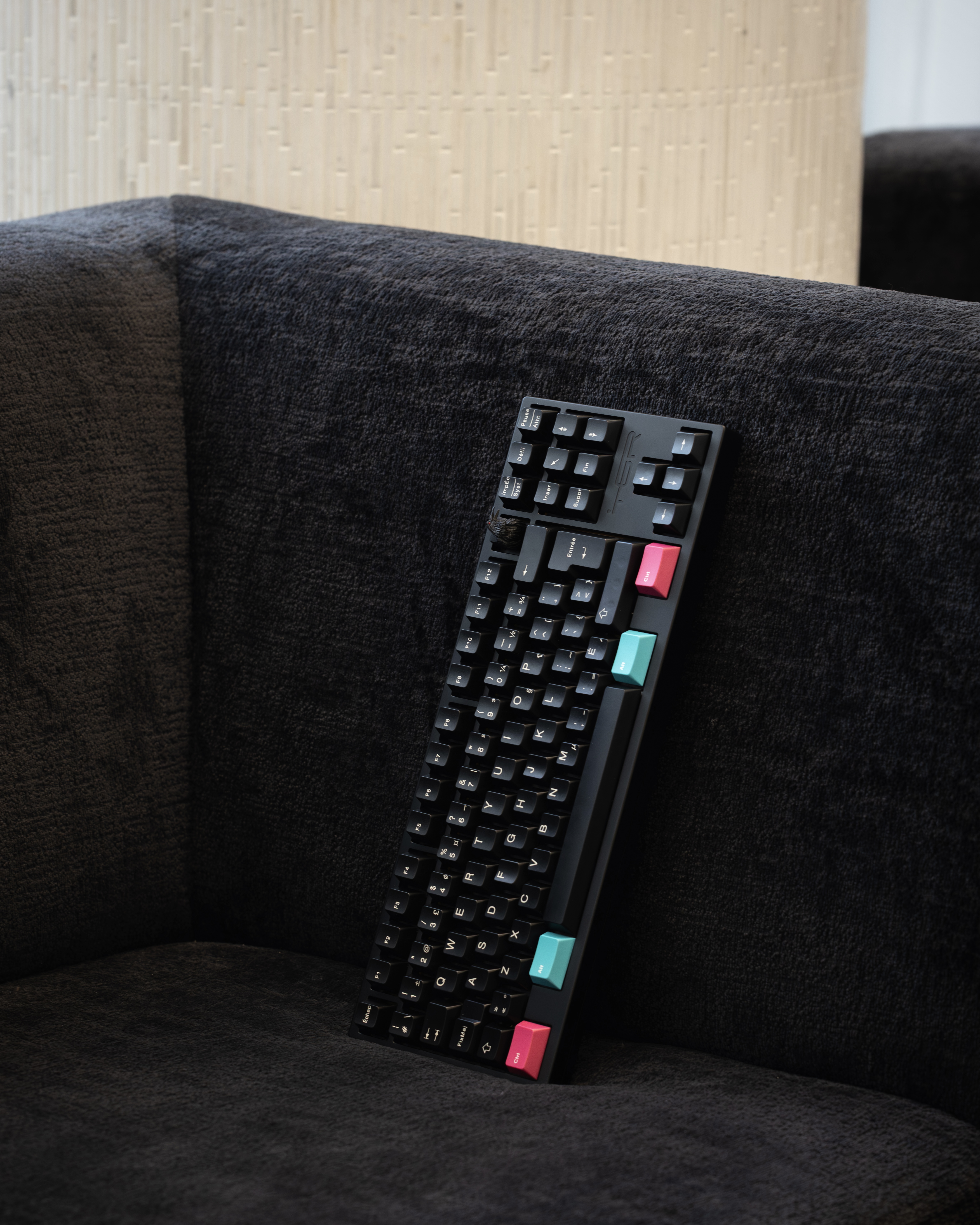 TGR Jane V2 CE|那抹键盘里最靓丽的黑- zFrontier 装备前线